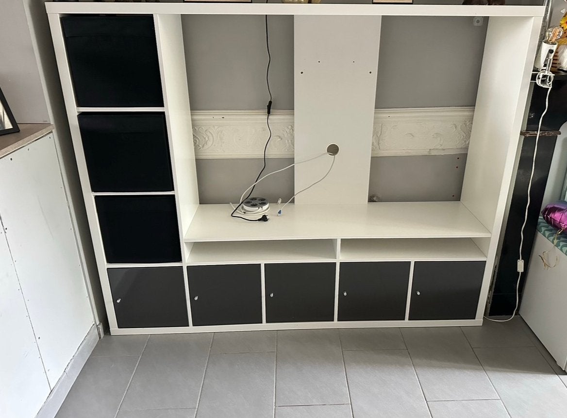 Ikea tv kast PRIJS BESPREEKBAAR, Huis en Inrichting, Ophalen, Zo goed als nieuw