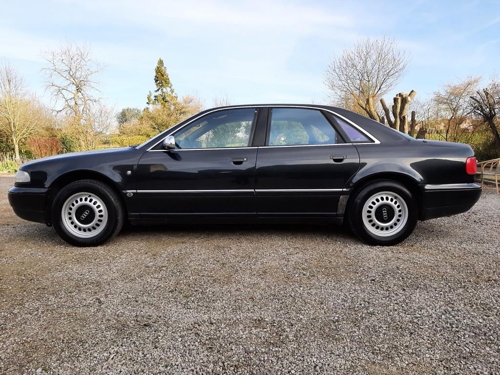 Audi A8 4,2 cm³ Quattro jaar 1995 oldtimer uitgerust met LPG, Auto's, Automaat, 4 deurs, 4200 cc, Zwart