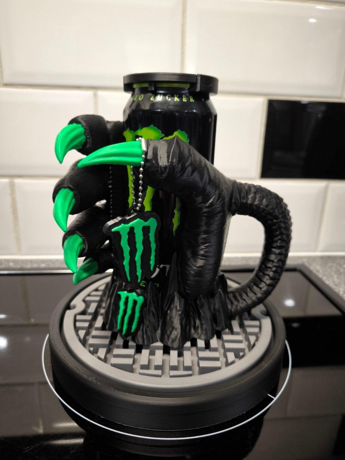Nieuwe unieke monster energy klauw
Ideaal voor de Monster ve, Collections, Enlèvement ou Envoi
