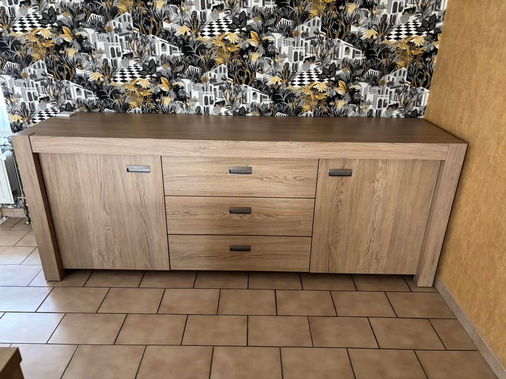 Dressoir met bijhorende tafel en 4 stoelen, Huis en Inrichting, Ophalen
