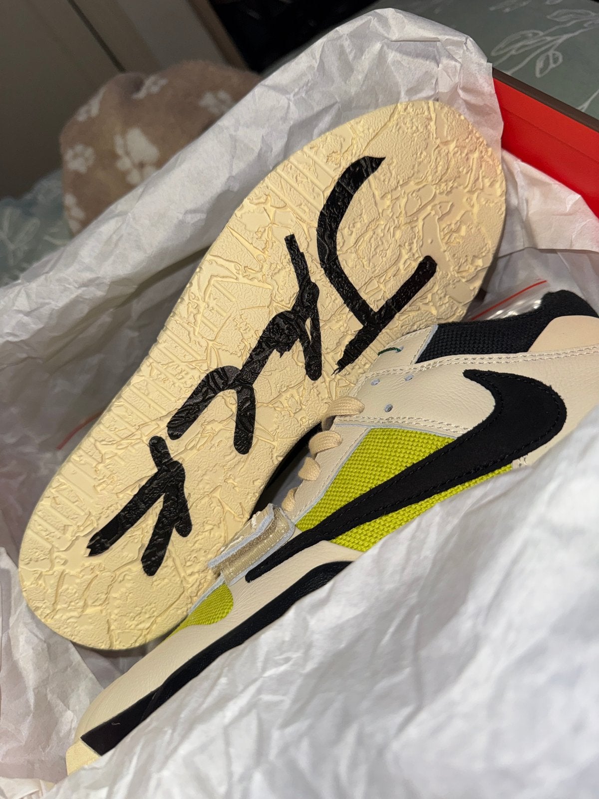 Travis scott, Ophalen, Zo goed als nieuw