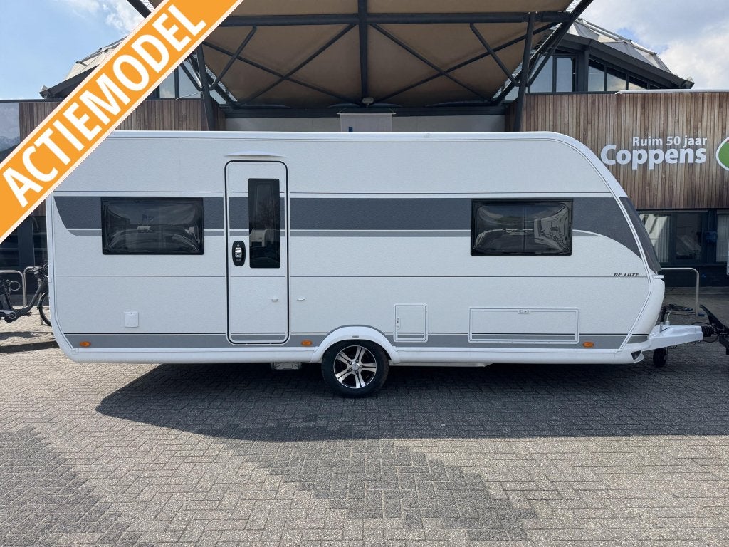 Hobby De Luxe 540 UL 2026 &euro; 2520,- KORTING!, Caravans en Kamperen, Caravans, 2 aparte bedden, Rondzit, Hobby, 6 tot 7 meter