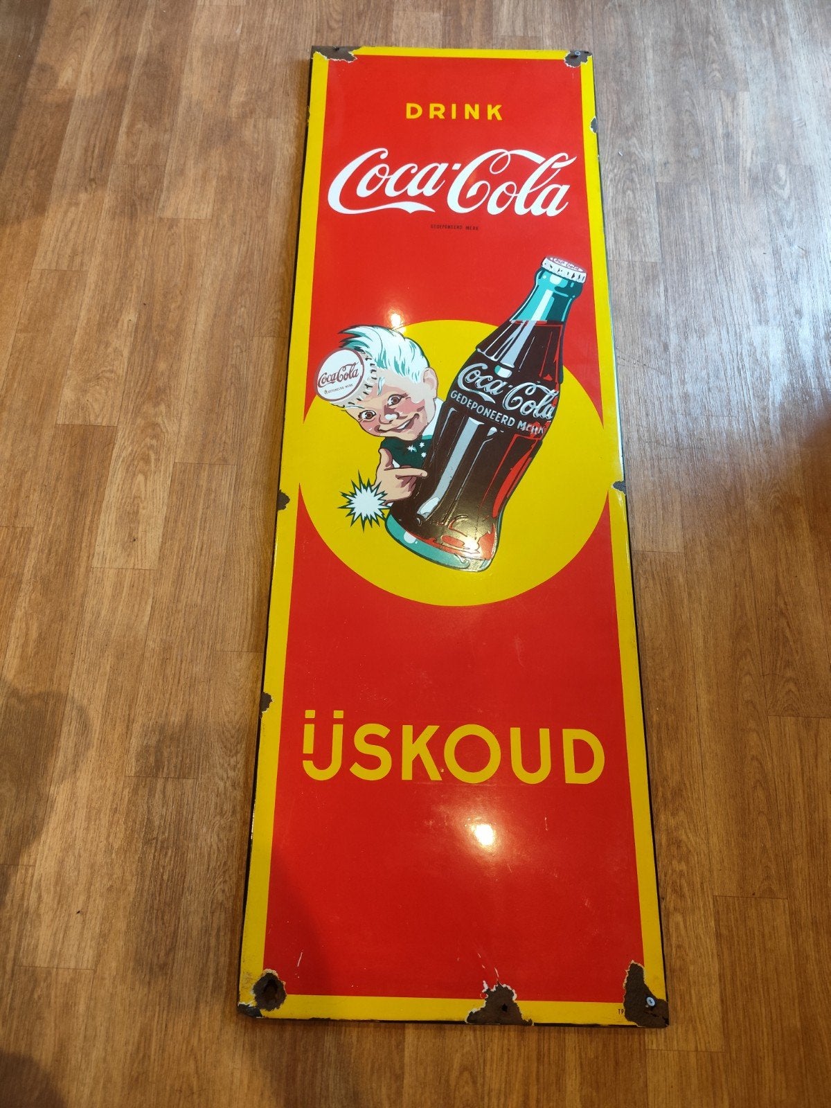 plaque émaillée Coca-Cola, Enlèvement