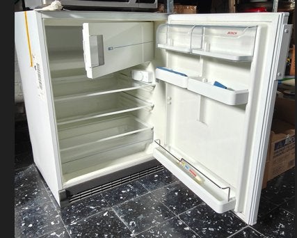 Frigo, Electroménager, Classe énergétique A ou plus économe, Avec compartiment congélateur, Enlèvement, Utilisé