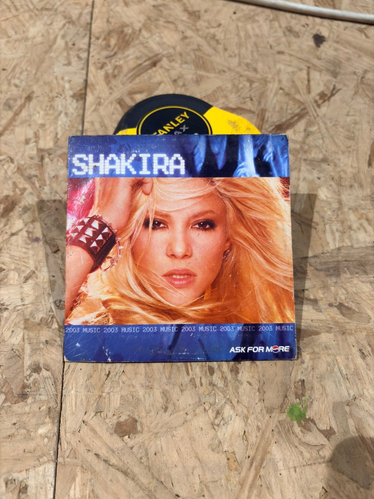 CD de musique promotionnel 2003 de Shakira Pepsi, Enlèvement ou Envoi, Album