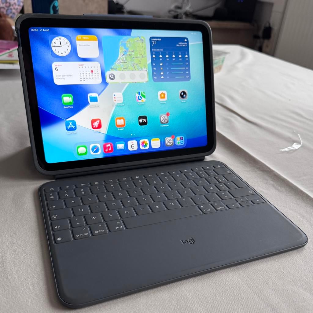 iPad 10e generatie - 64 GB - Blue met Logitech Rugged Folio, Enlèvement ou Envoi, 64 GB