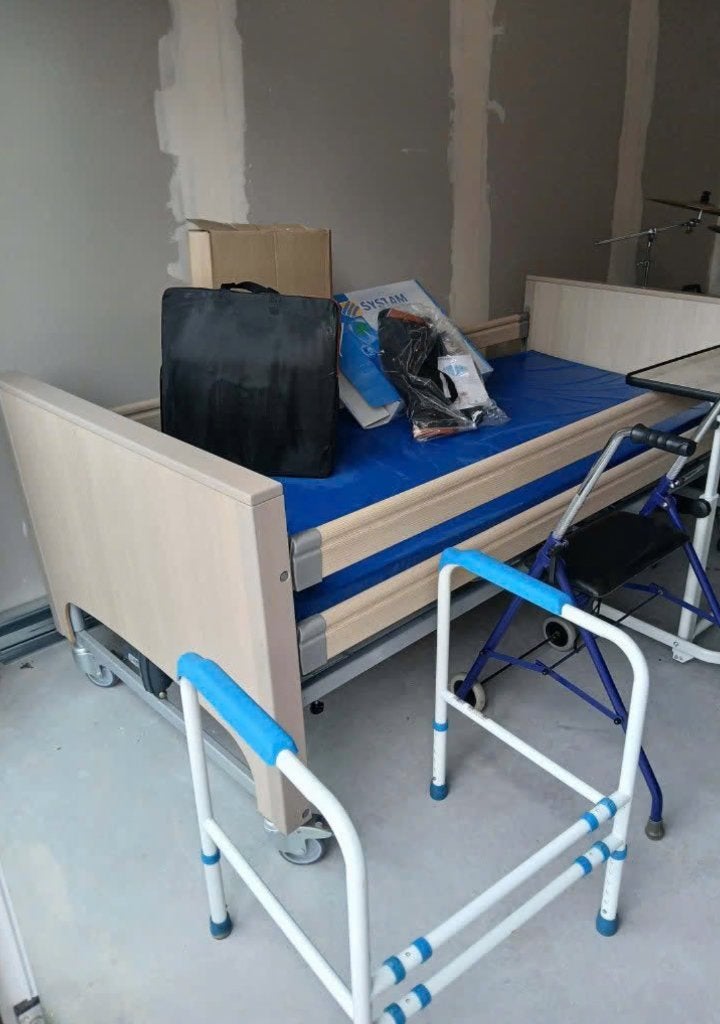Elektrisch verstelbaar medisch bed, Ophalen of Verzenden, Nieuw