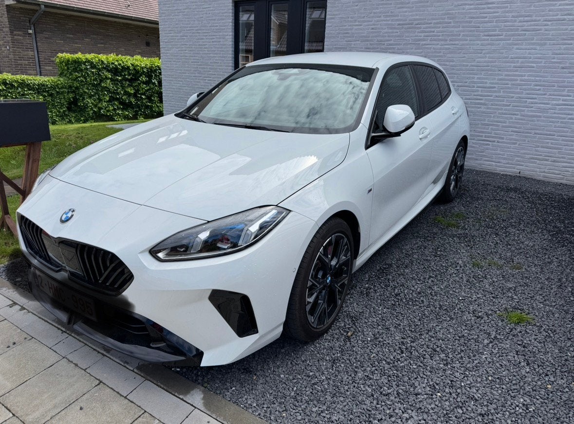 OPTION COMPLÈTE POUR BMW 120 M SPORTS, Autos, Achat, Entretenue par le concessionnaire, 5 portes, Berline