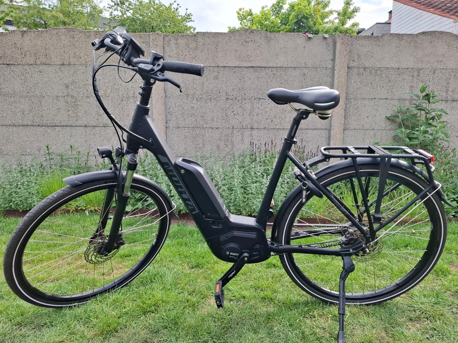 Norta zwarte damesfiets in goede staat, 51 tot 55 cm, Ophalen, Gebruikt, 50 km per accu of meer