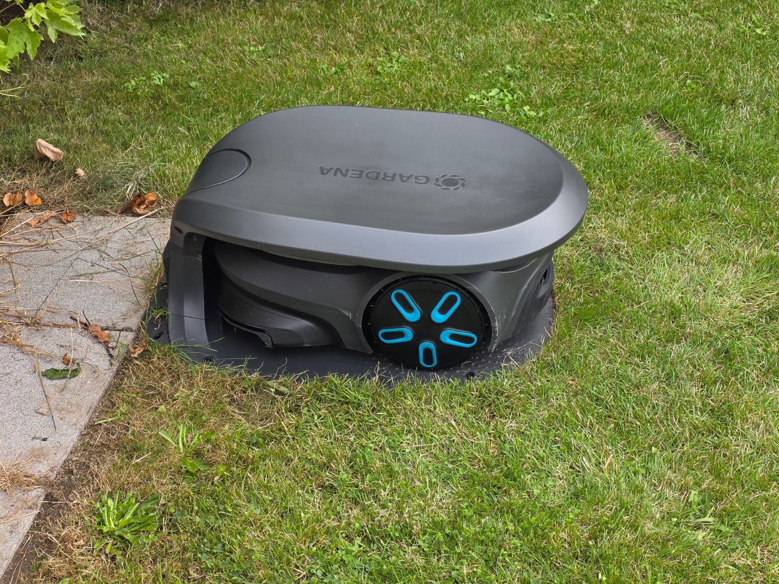 Gardena Smart Sileno Free 1000 - onder garantie t18/5/2029, Ophalen, Bestuurbaar via app, Zo goed als nieuw, 20 tot 25 cm