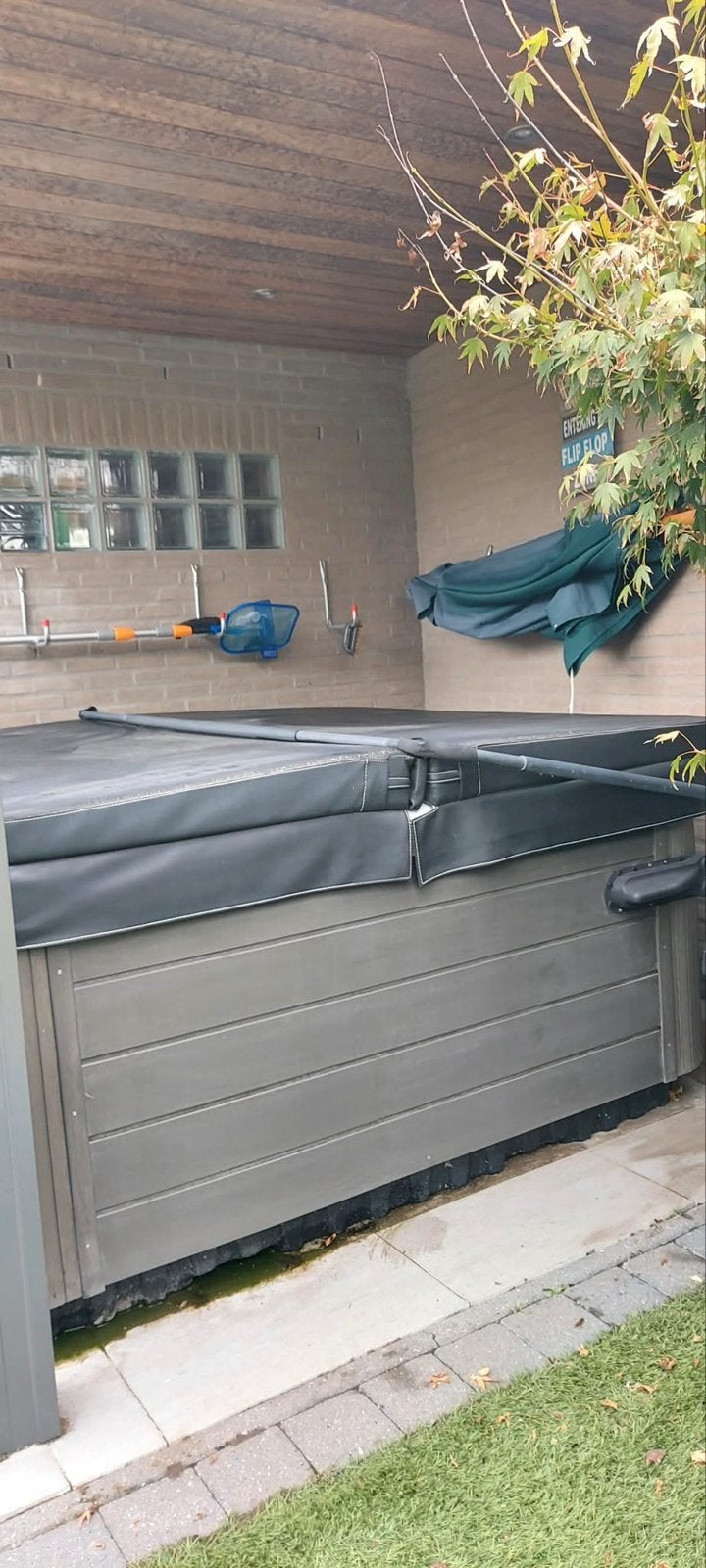 Jacuzzi, Jardin & Terrasse, Enlèvement, Utilisé, Couverture, Fixé