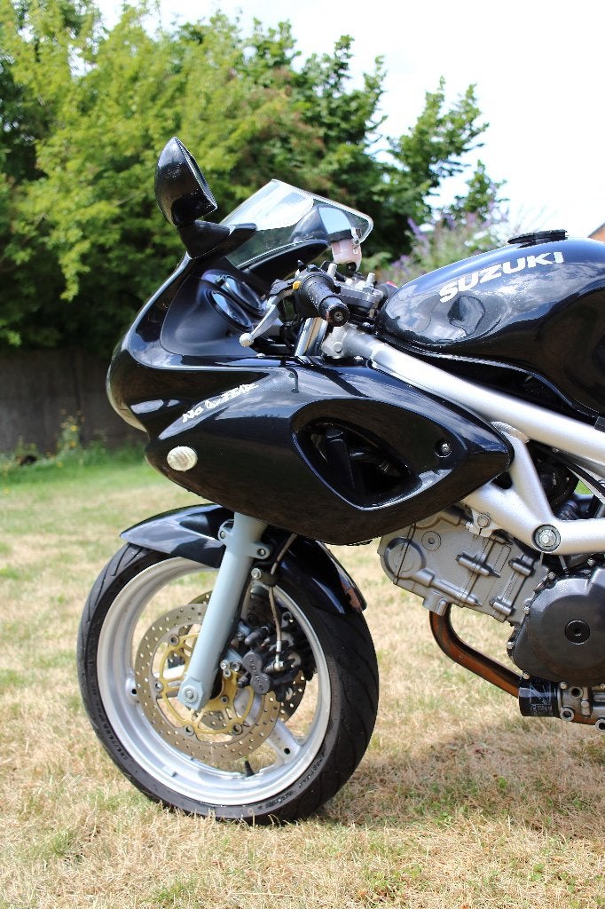 Suzuki SV650, Motos, Motos | Suzuki, Particulier, Naked bike, plus de 35 kW, 2 cylindres, Permis Moto A, Automatique, Occasion