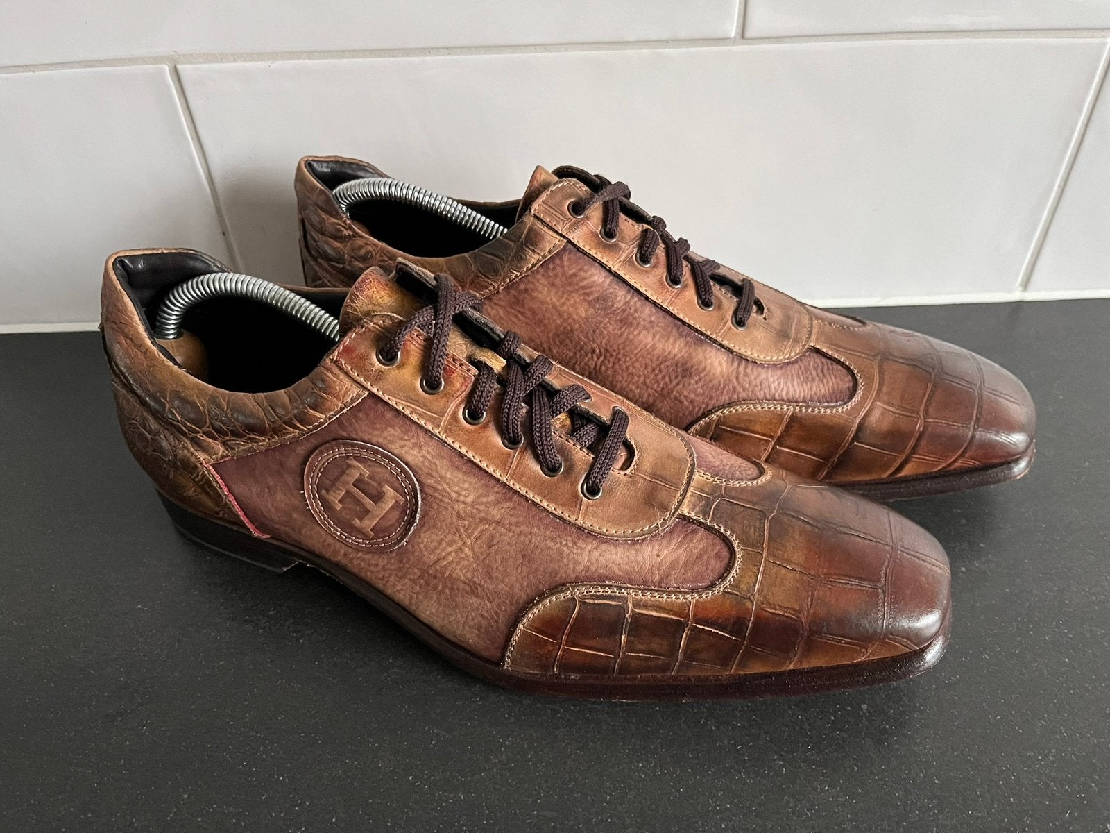 Harris sneakers maat 8.5 / 42.5 zeer mooi, Vêtements | Hommes, Chaussures, Enlèvement ou Envoi, Comme neuf, Brun, Baskets