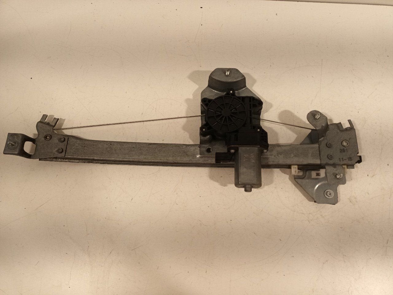 Raammechaniek elektrisch rechts achter Renault Zoé, Onderdelen@venauto.nl, Van der Ven Autorecycling B.V., Ettenseweg 76, 4706 PB Roosendaal, The Netherlands