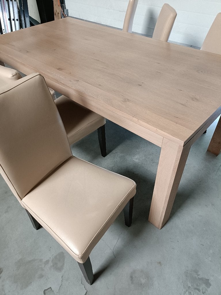 Eettafel en 6 leren stoelen (bezorgoptie), Ophalen, Zo goed als nieuw, Leer, Vijf, Zes of meer stoelen