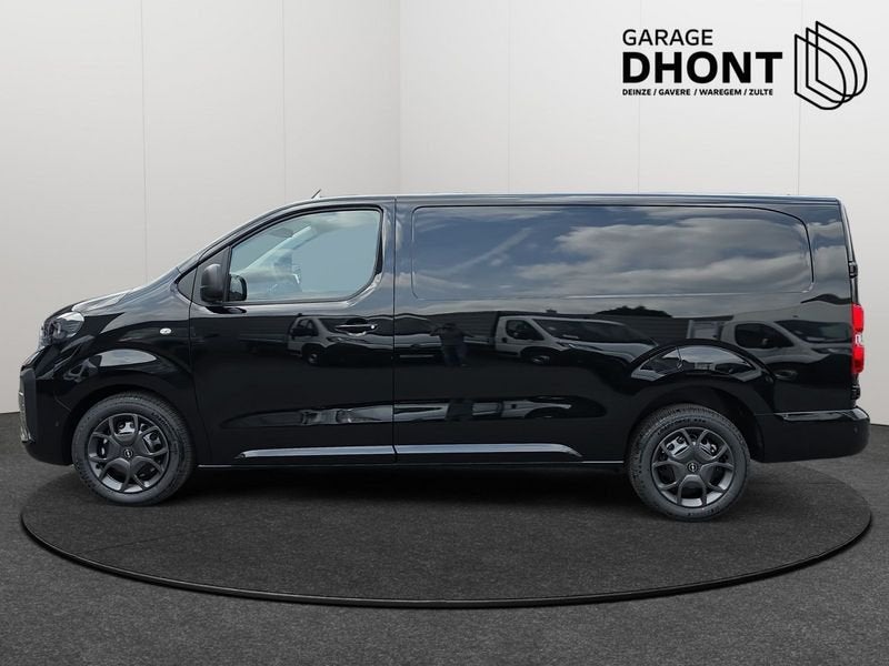 Opel Vivaro, Auto's, Opel, Vivaro, 4 cilinders, 180 pk, Zwart