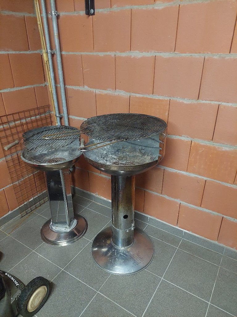 Barbeque, Tuin en Terras, Houtskoolbarbecues, Ophalen, Gebruikt, Weber