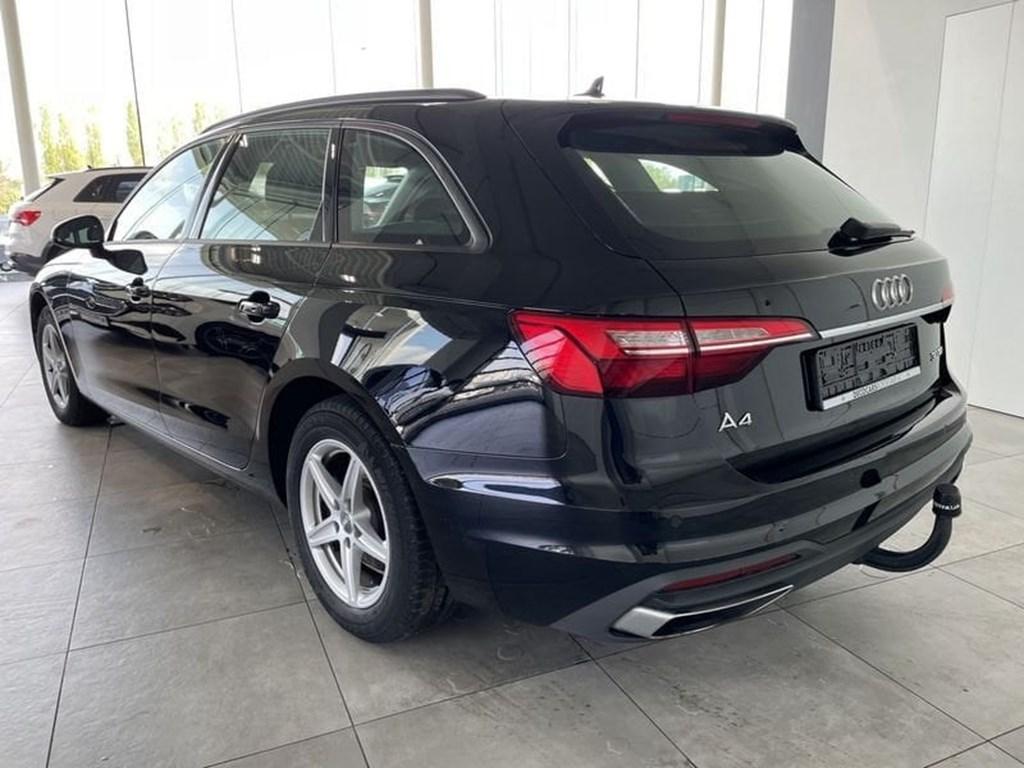 Audi A4 Automaat / Trekhaak / Navigatie, Auto's, Audi, 136 pk, A4, 5 deurs, Emergency brake assist