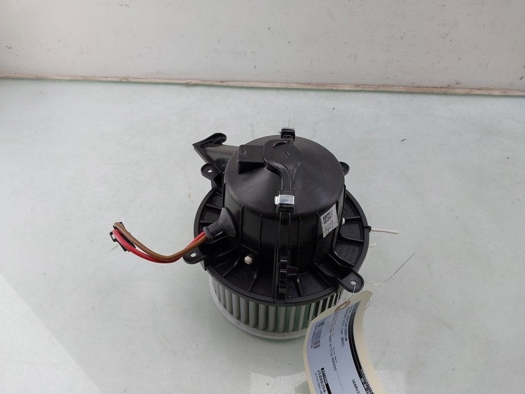KACHEL VENTILATORMOTOR Vito (447.6) (|BZ71086|A0008304701|), Gebruikt, Mercedes-Benz, Dialog.mb@mercedes-benz.com, Mercedes-Benz AG