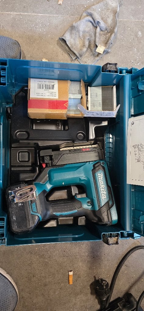 Accunagelpistool, Ophalen, Zo goed als nieuw, Overige typen, Makita