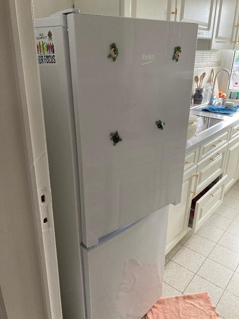Frigo congélateur, Electroménager, Comme neuf, 45 à 60 cm, 100 à 150 litres, Avec congélateur séparé