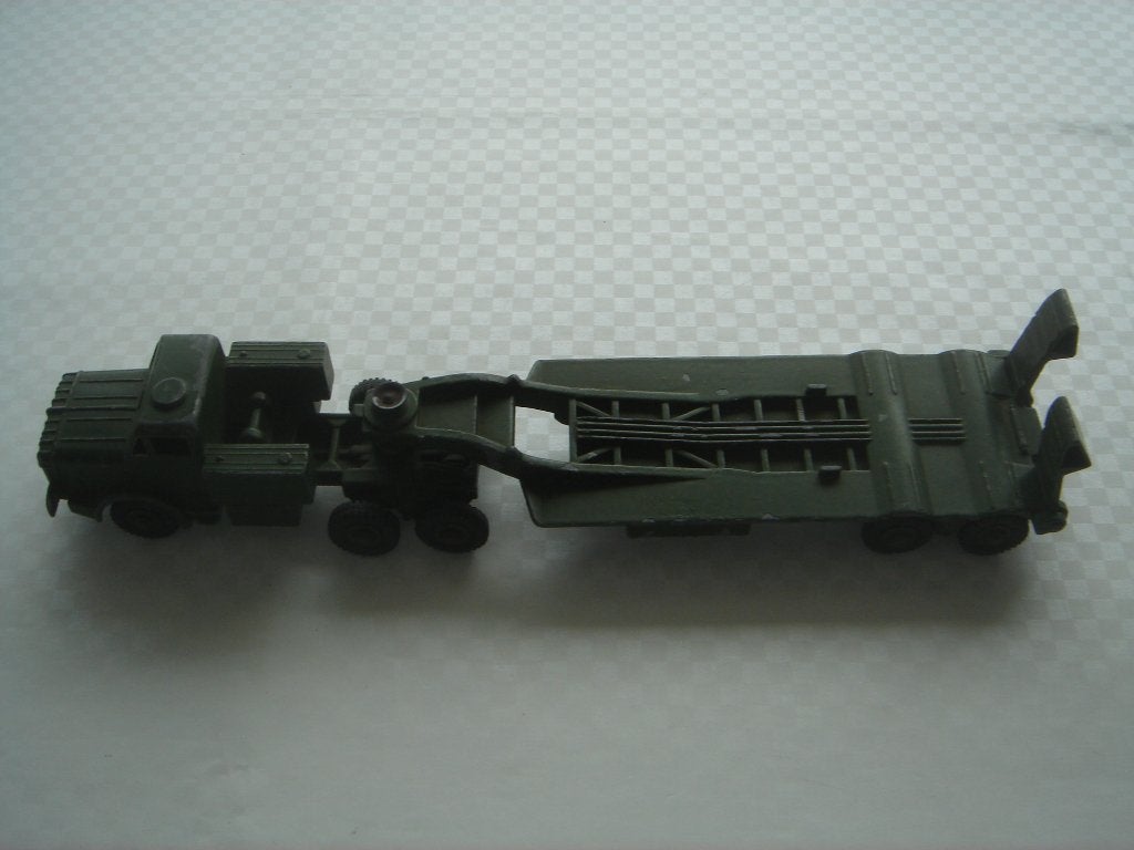 Dinky Toys éhicule militaire transporteur, Enlèvement ou Envoi, Utilisé, Bus ou Camion, Dinky Toys