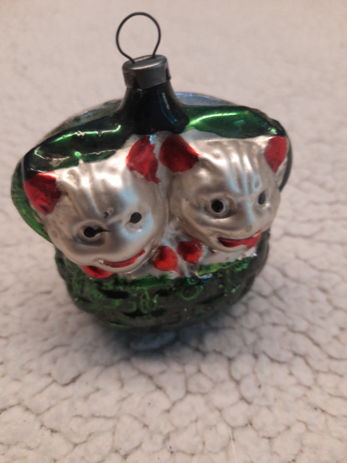 ancienne boule de Noël des années 1930, Enlèvement ou Envoi