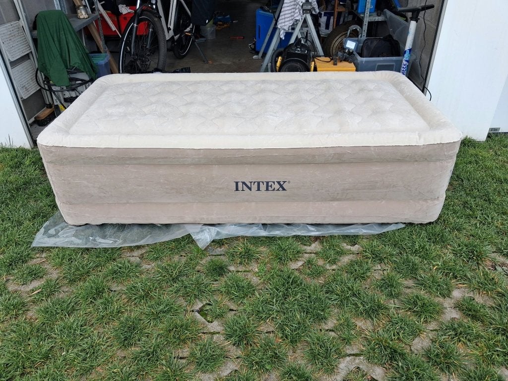 Intex luchtmatras, Caravanes & Camping, Enlèvement, Comme neuf, 1 personne