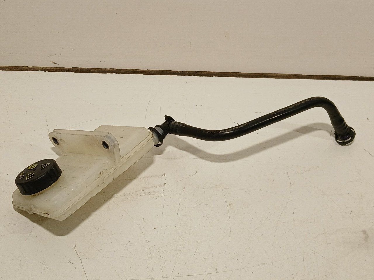 Remvloeistof reservoir Renault Grand Scénic, Onderdelen@venauto.nl, Van der Ven Autorecycling B.V., Gebruikt, Ettenseweg 76, 4706 PB Roosendaal, The Netherlands