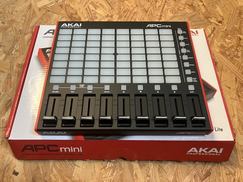 Akai APC-mini mk2 nieuw in doos, Enlèvement ou Envoi, Neuf