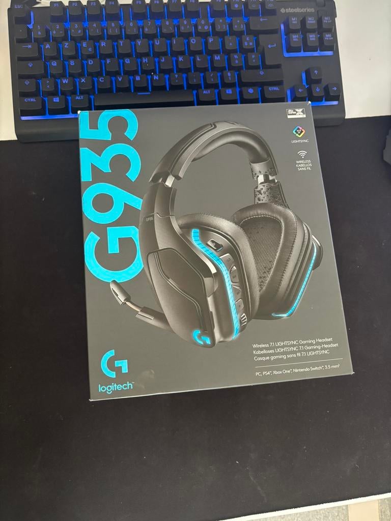 Logitech g935, Computers en Software, Headsets, Ophalen, Zo goed als nieuw