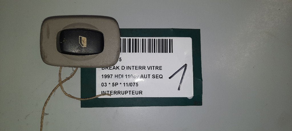 SCHAKELAAR Citroën C5 I Break (DE) (01-2001/08-2004), Gebruikt, Citroën, Mevr. I. Hauben, Rue de l'Espoir 34 34
4030  GRIVEGNÉE, BE