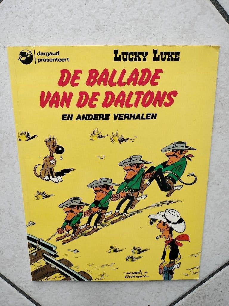 Strip Lucky Luke - De ballade van de Daltons, Gelezen, Eén stripboek, Ophalen of Verzenden, Morris & Goscinny,