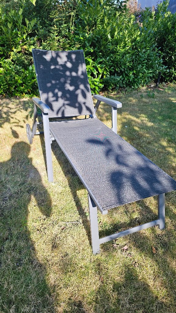 Stevige en lichte ligzetel met wielen, Tuin en Terras, Ligbedden, Ophalen, Zo goed als nieuw, Aluminium, Verstelbaar
