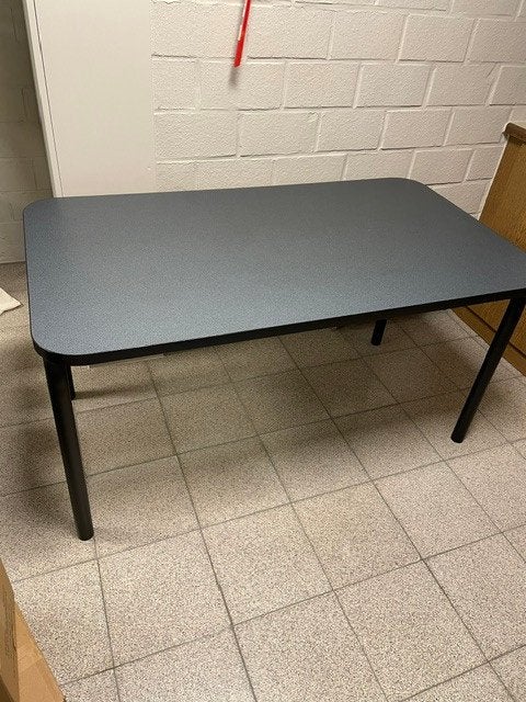 Kwalitatieve moderne keukentafel en stoelen, Huis en Inrichting, Ophalen, Gebruikt, 100 tot 150 cm, 75 cm of meer
