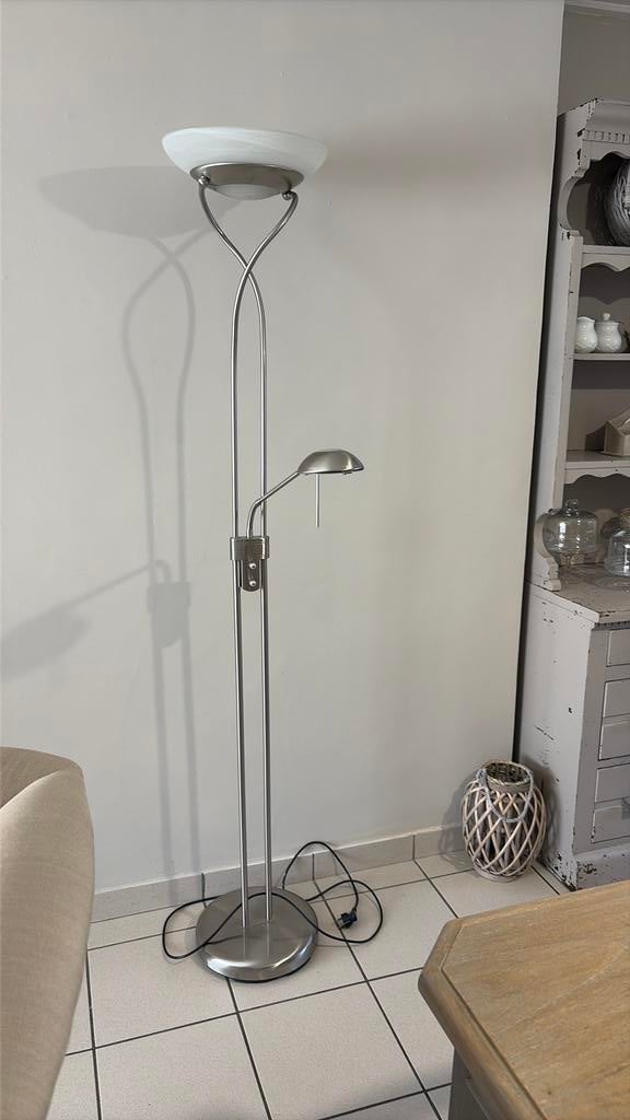 Moderne staanlamp met dimfunctie – herstelling  nodig!, Ophalen, Gebruikt, Metaal