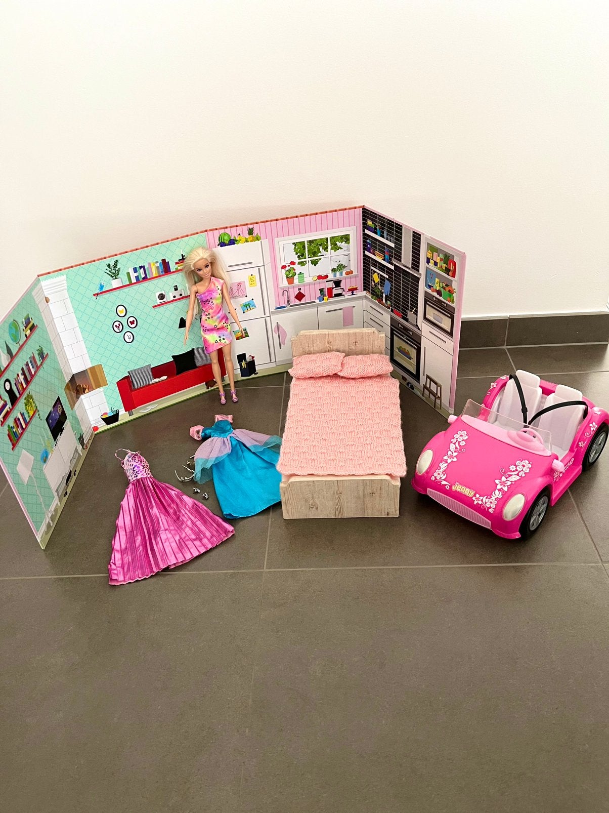 Lot de jouets et accessoires Barbie (Neupré), Enfants & Bébés, Enlèvement, Comme neuf, Accessoires
