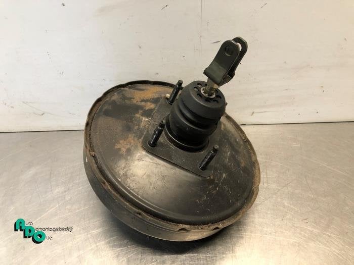 Assistant de freinage d'un Toyota Starlet (Starlet 95-), -, 3 mois de garantie, Toyota, Utilisé
