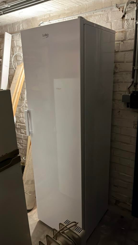 Bijna nieuwe Beko-koelkast van 55 cm, Ophalen, Zo goed als nieuw, 45 tot 60 cm, Zonder vriesvak