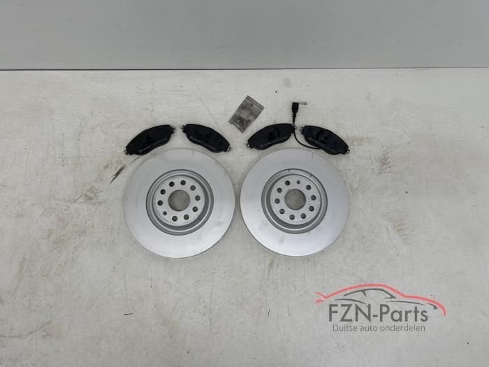 VW Golf 7 R GTI Remschijven + remblokken voorzijde set Links, Enlèvement ou Envoi, Utilisé