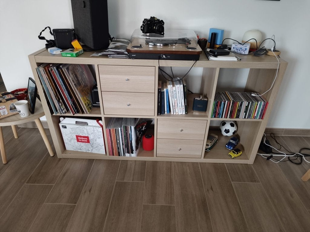 IKEA KALLAX 2x4 + 2 lade-inzetten, Ophalen, 100 tot 150 cm, Zo goed als nieuw, Minder dan 100 cm