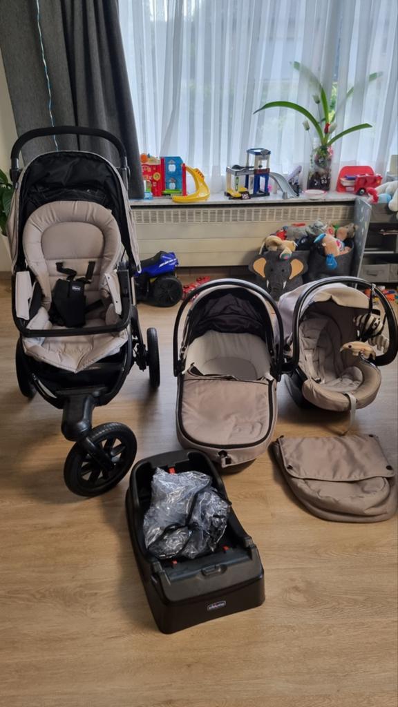 Chicco Activ3 Trio Set + AutoFix base – zeer goede staat, Ophalen, Zo goed als nieuw, Combiwagen, Overige merken