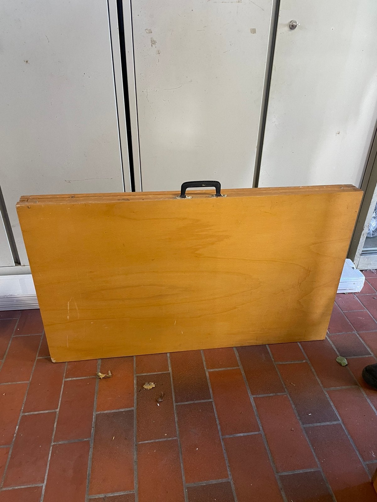 Houten behangerstafel - uitvouwbaar koffermodel, Ophalen, Gebruikt, Campingtafel