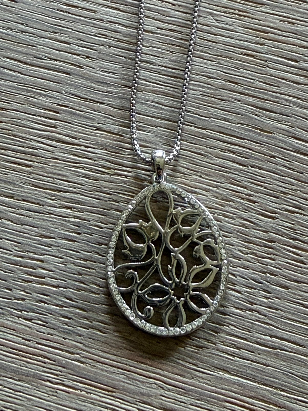 Prachtige ketting met hanger van Fiell, Ophalen of Verzenden, Zo goed als nieuw, Met hanger