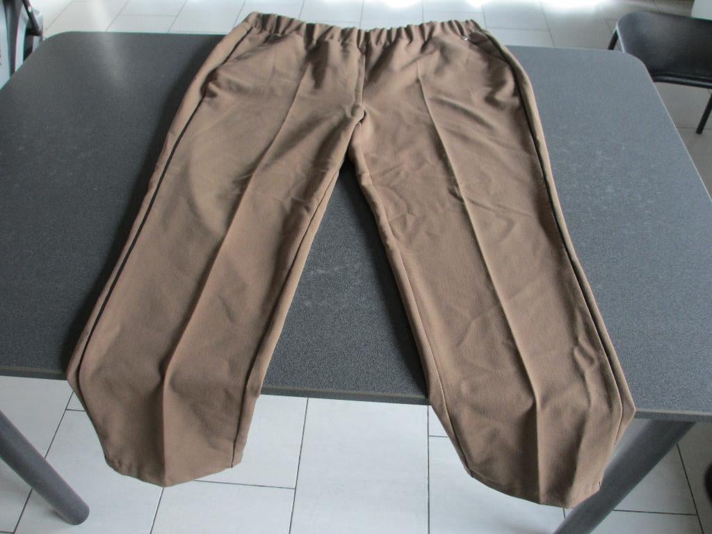 bruine dames broek, Kleding | Dames, Broeken en Pantalons, Zo goed als nieuw, Maat 46/48 (XL) of groter, Bruin, Ophalen