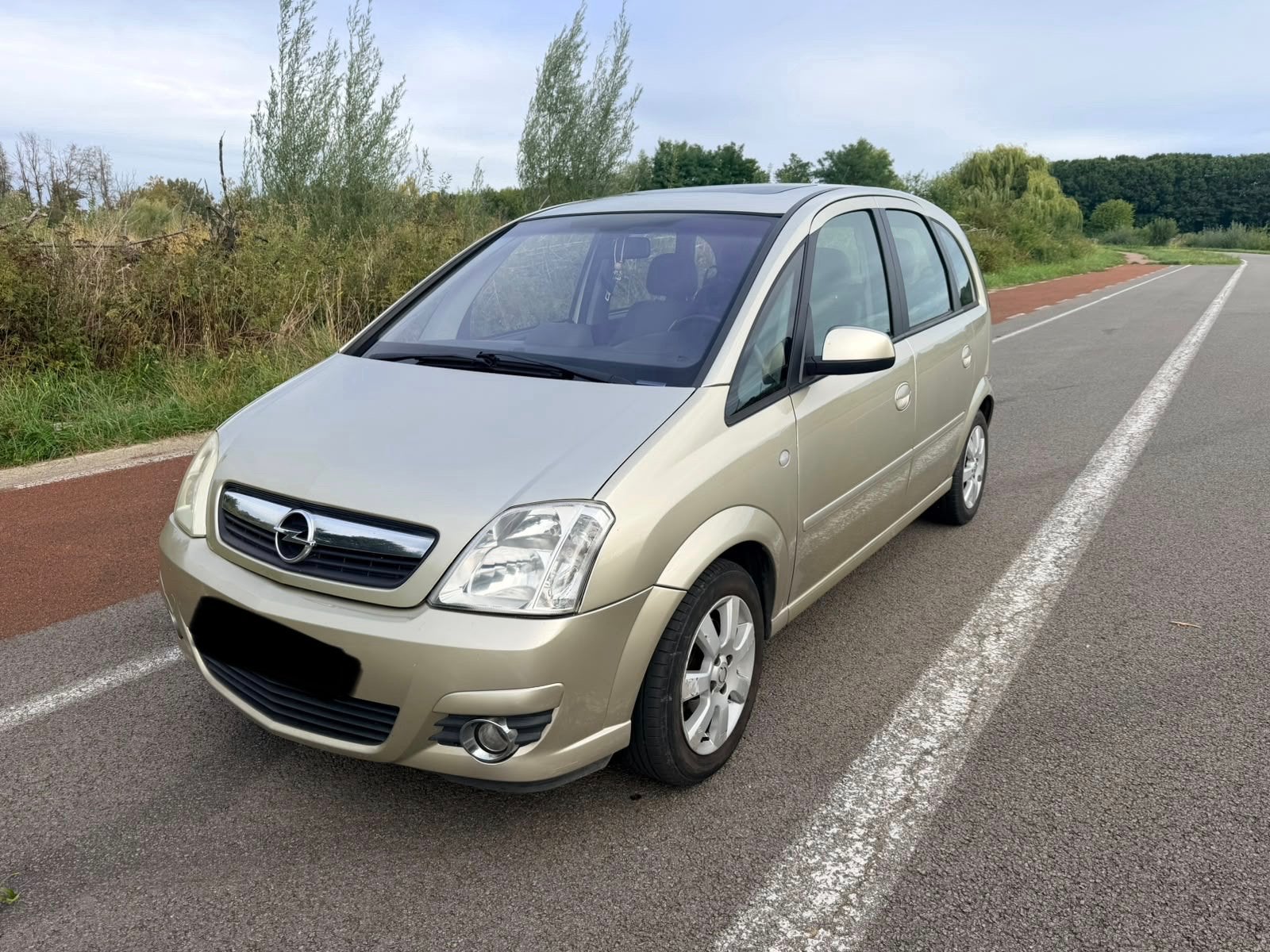 Opel Meriva 1.8i automatique (avec Côtrole Tecnique), Argent ou Gris, Achat, Noir, 5 portes