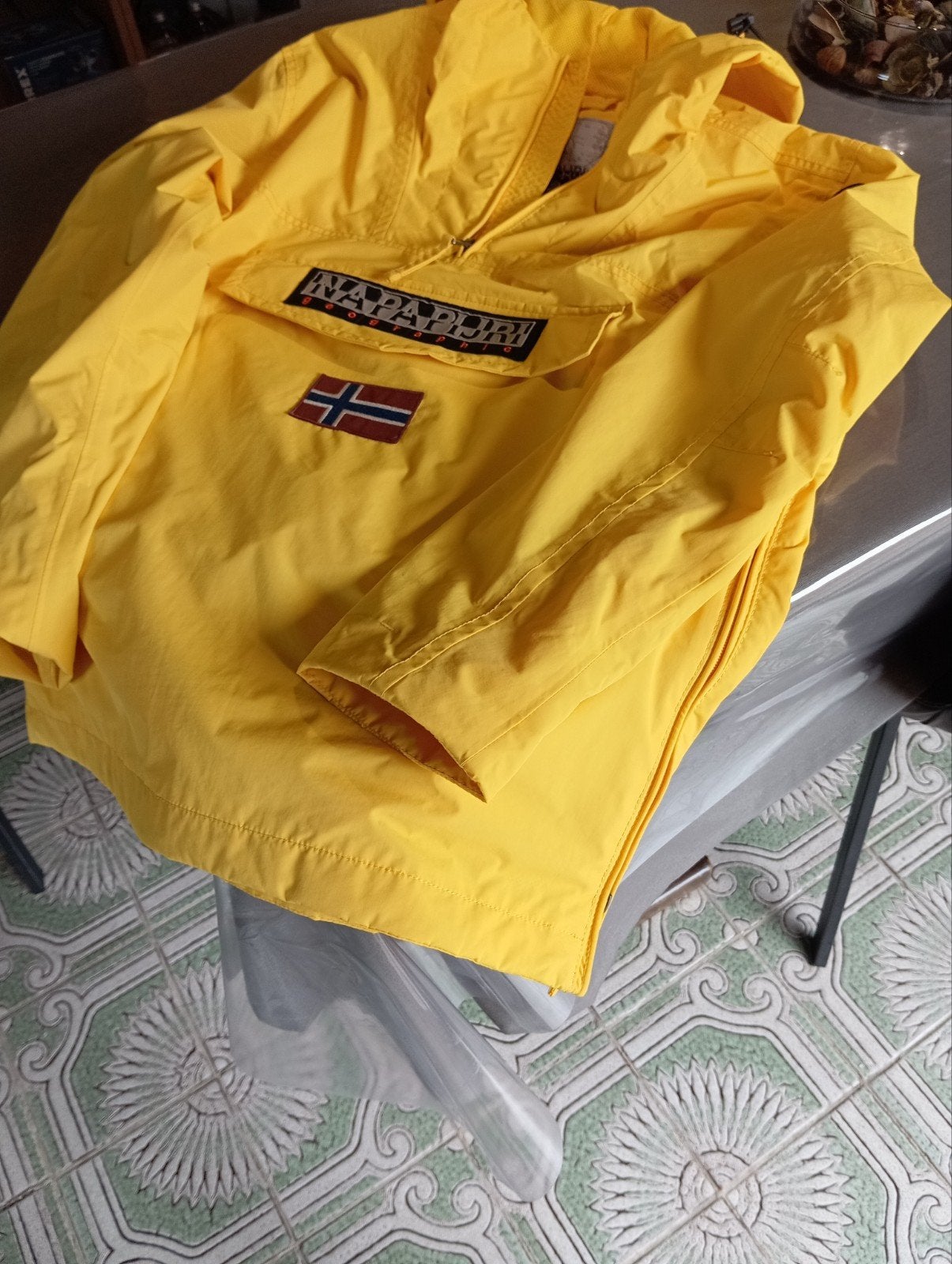 Regenjas voor dames maat large
Slechts een paar keer gedrage, Kleding | Dames, Ophalen