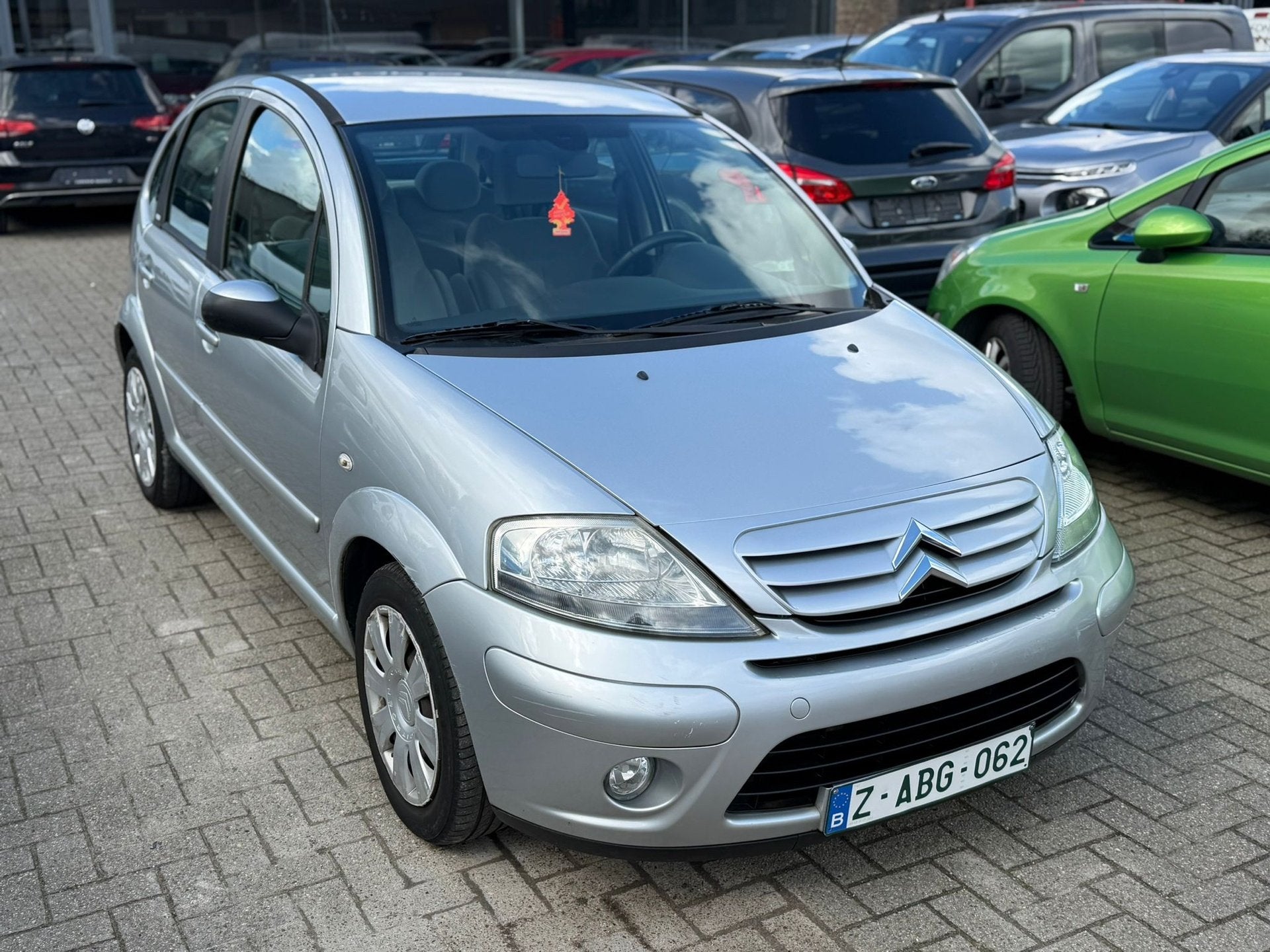 Nieuw voertuig, Autos, Argent ou Gris, Achat, Entreprise, Boîte manuelle