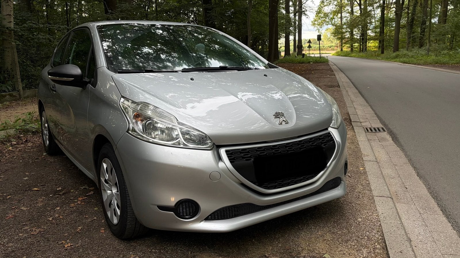 Peugeot 208 benzine 1.0 blanco goed gekeurd voor verkoop, Auto's, Voorwielaandrijving, Dealer onderhouden, Stof, 5 deurs