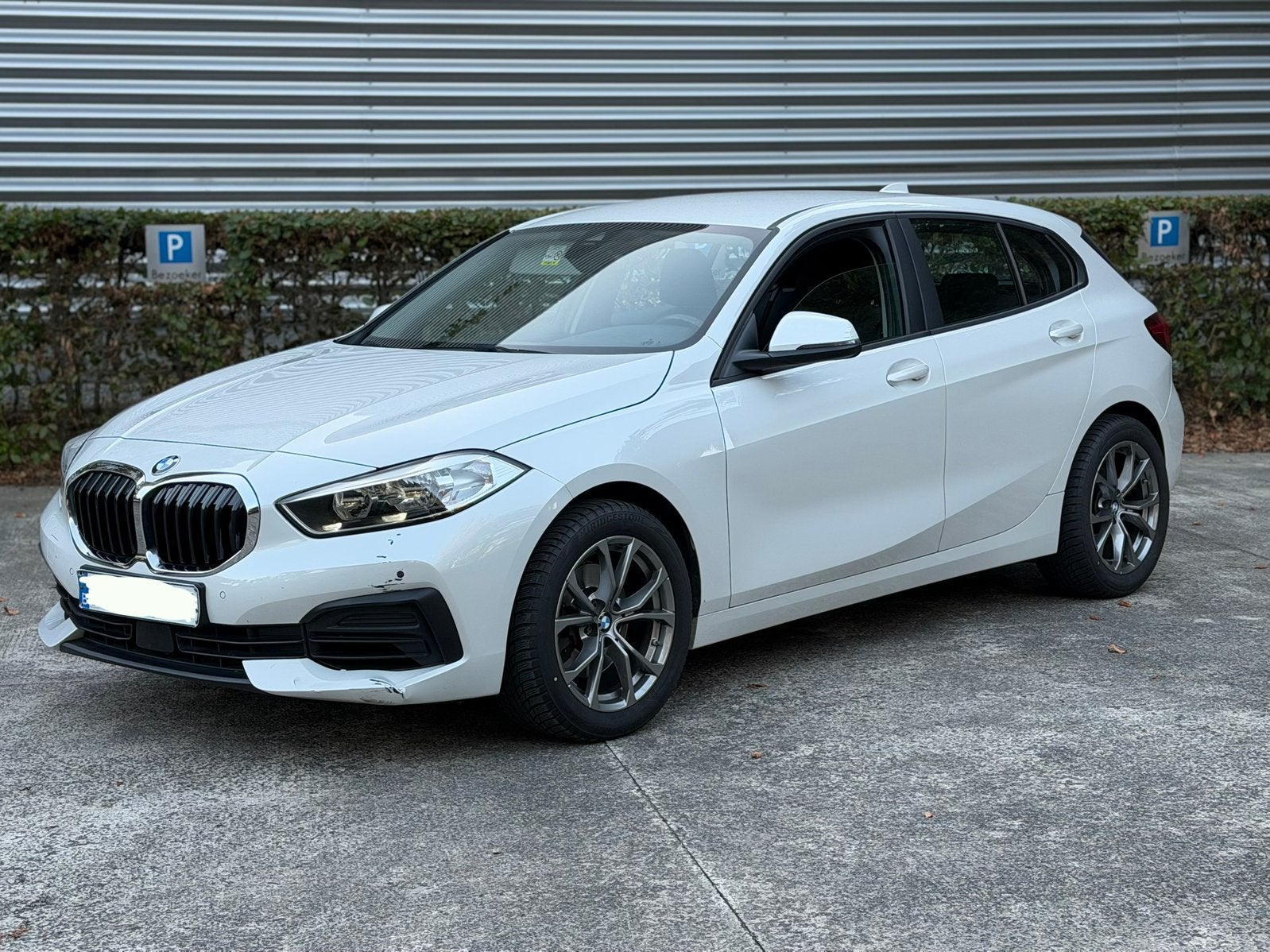 BMW 118i 1.5 benzine 2020, Auto's, Euro 6, Wit, Bedrijf, 1 Reeks